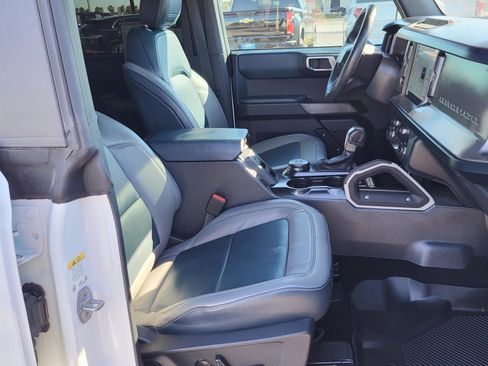 Used 2022 Ford Bronco Outer Banks w/ Sasquatch Package image 10