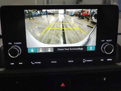 Used 2023 Honda CR-V EX image 8