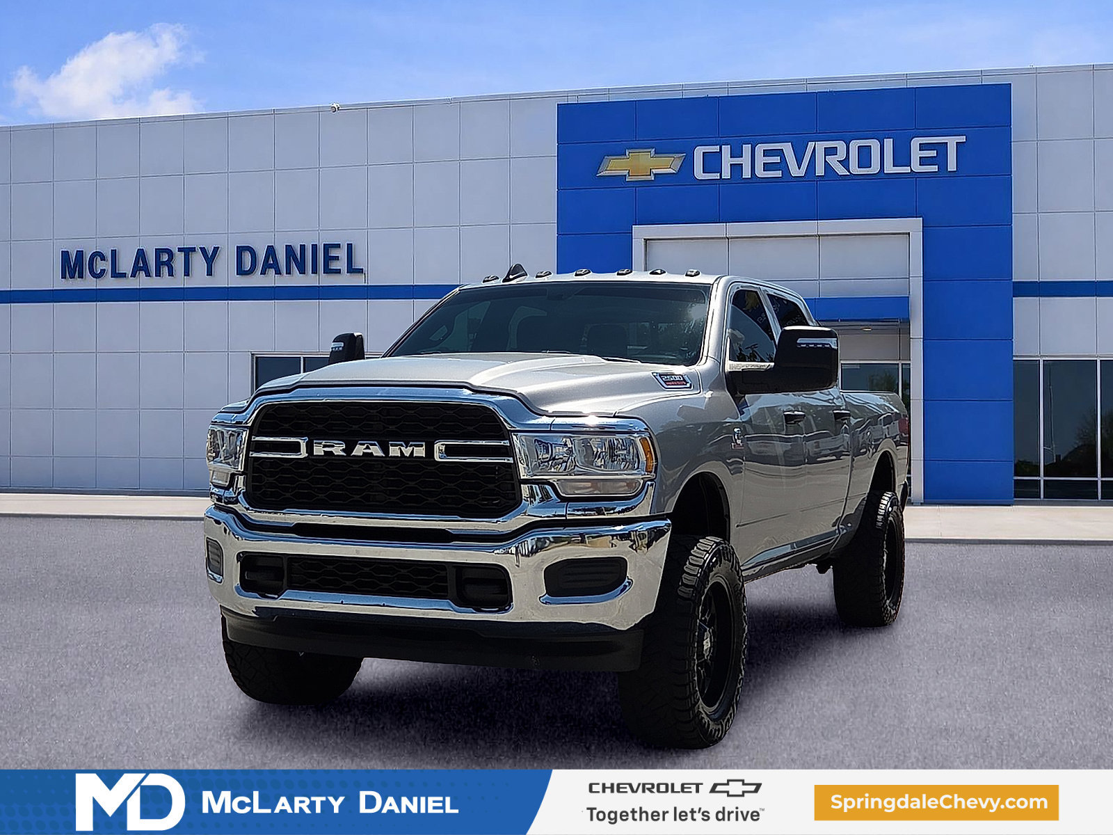 Used 2023 RAM 2500 Tradesman AWD/4WD image 2
