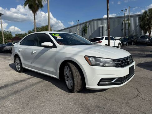 Used 2019 Volkswagen Passat 2.0T Wolfsburg w/ Wheels & Sunroof Package FWD image 2