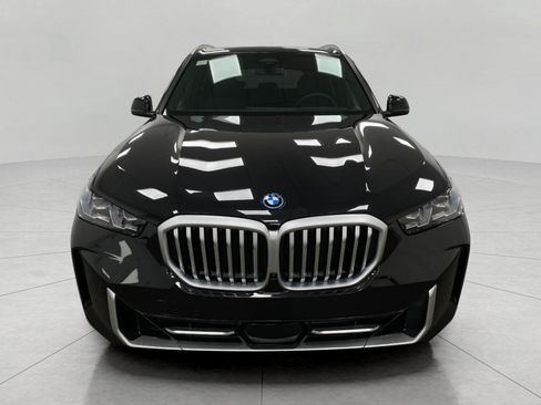 New 2026 BMW X5 xDrive50e w/ Climate Comfort Package AWD/4WD image 13