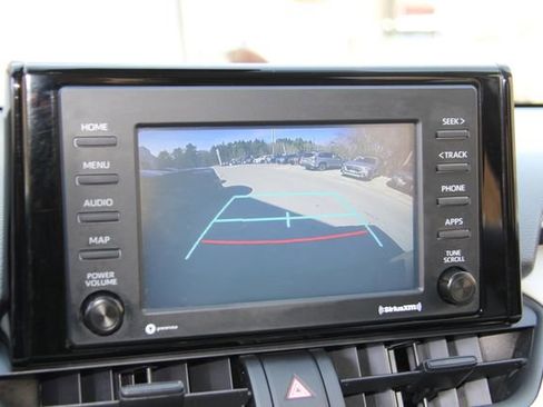 Used 2021 Toyota RAV4 XLE image 27