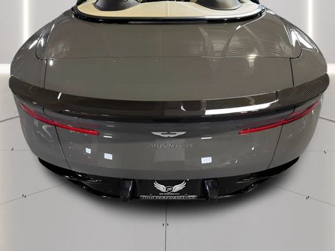 Used 2019 Aston Martin DB11 Volante RWD image 33