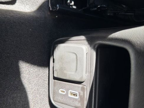 Used 2022 Chevrolet TrailBlazer LT w/ Convenience Package image 28