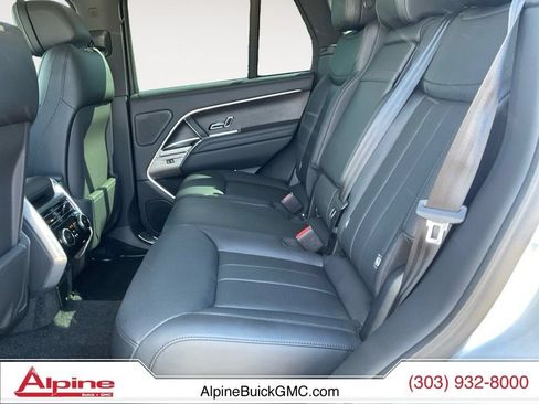 Used 2025 Land Rover Range Rover SE AWD/4WD image 13