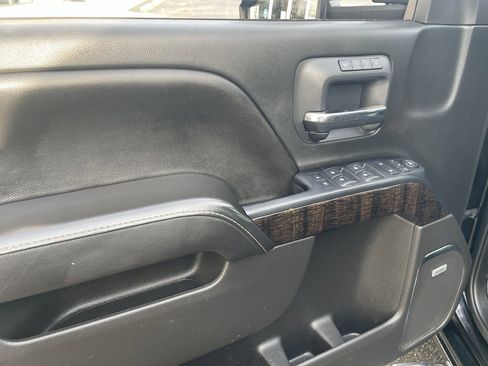 Used 2016 GMC Sierra 2500 Denali w/ Duramax Plus Package image 11