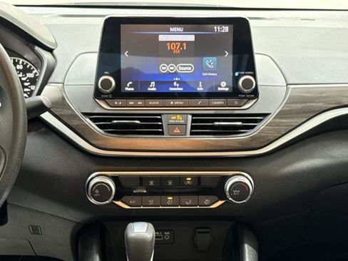 Used 2024 Nissan Altima 2.5 SV AWD/4WD image 23