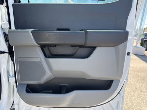 Used 2023 Ford F250 XL w/ XL Chrome Package image 17