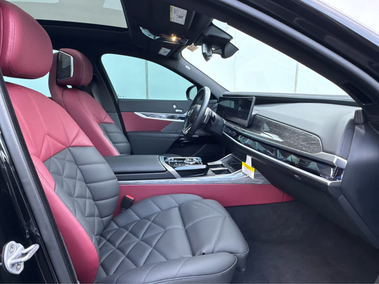 Used 2024 BMW 740i xDrive w/ M Sport Professional Package AWD/4WD image 13