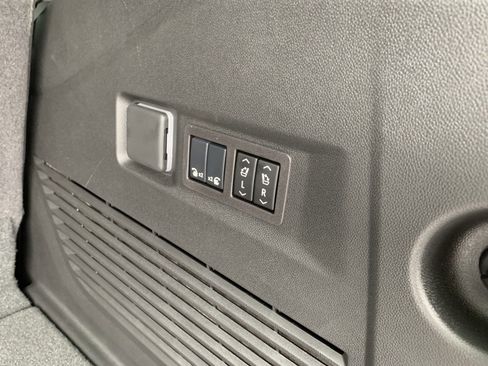 New 2025 Chevrolet Tahoe High Country w/ Sun And Tow Package image 27