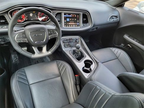 Used 2016 Dodge Challenger SRT Hellcat image 38