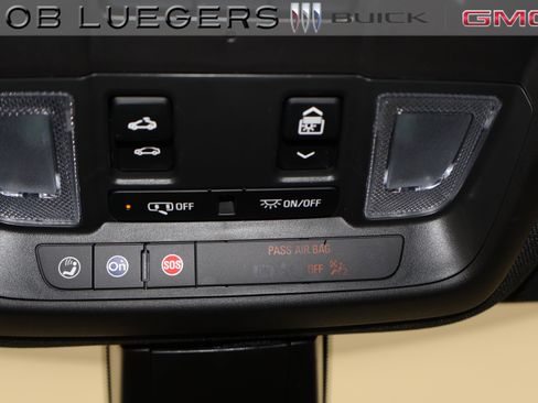 Certified 2025 Cadillac XT6 Premium Luxury FWD image 29