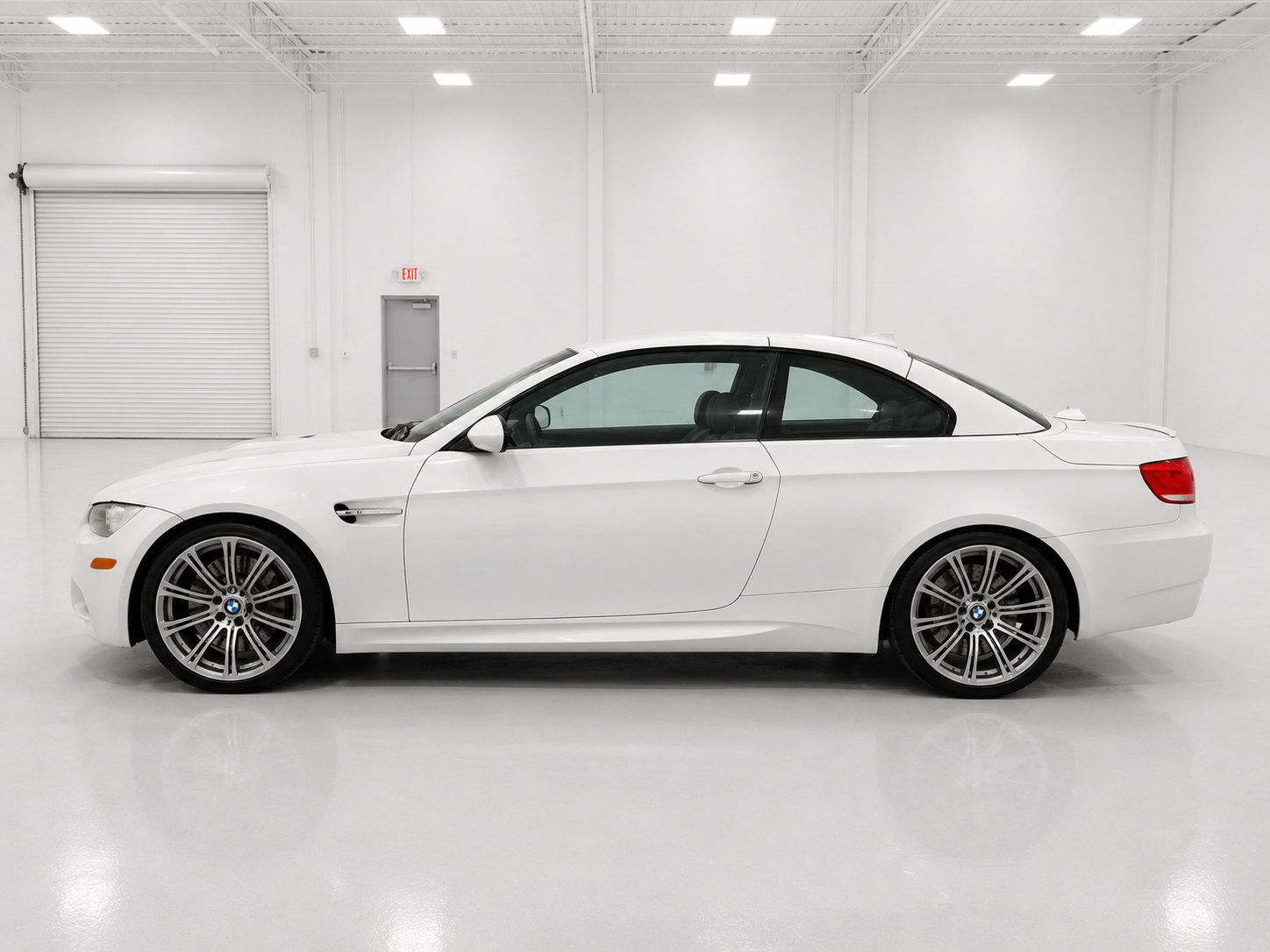 Used 2011 BMW M3 Convertible RWD image 15