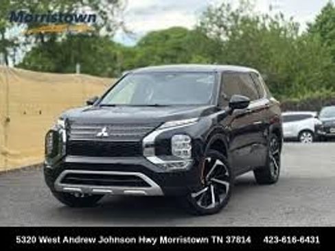 Used 2024 Mitsubishi Outlander SE AWD/4WD image 1