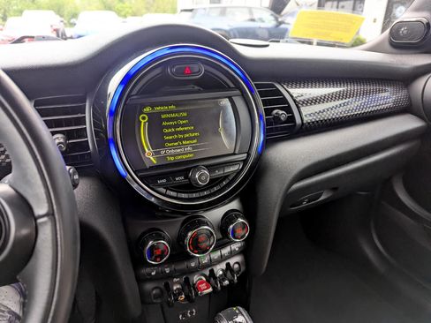Used 2017 MINI Cooper S image 26