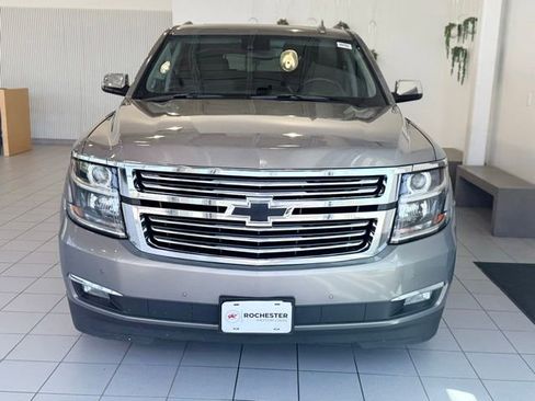 Used 2019 Chevrolet Suburban Premier AWD/4WD image 35