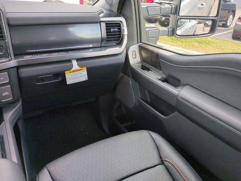 New 2026 Ford F350 Lariat w/ FX4 Off-Road Package image 17