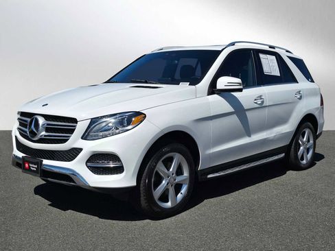 Used 2017 Mercedes-Benz GLE 350 4MATIC image 3