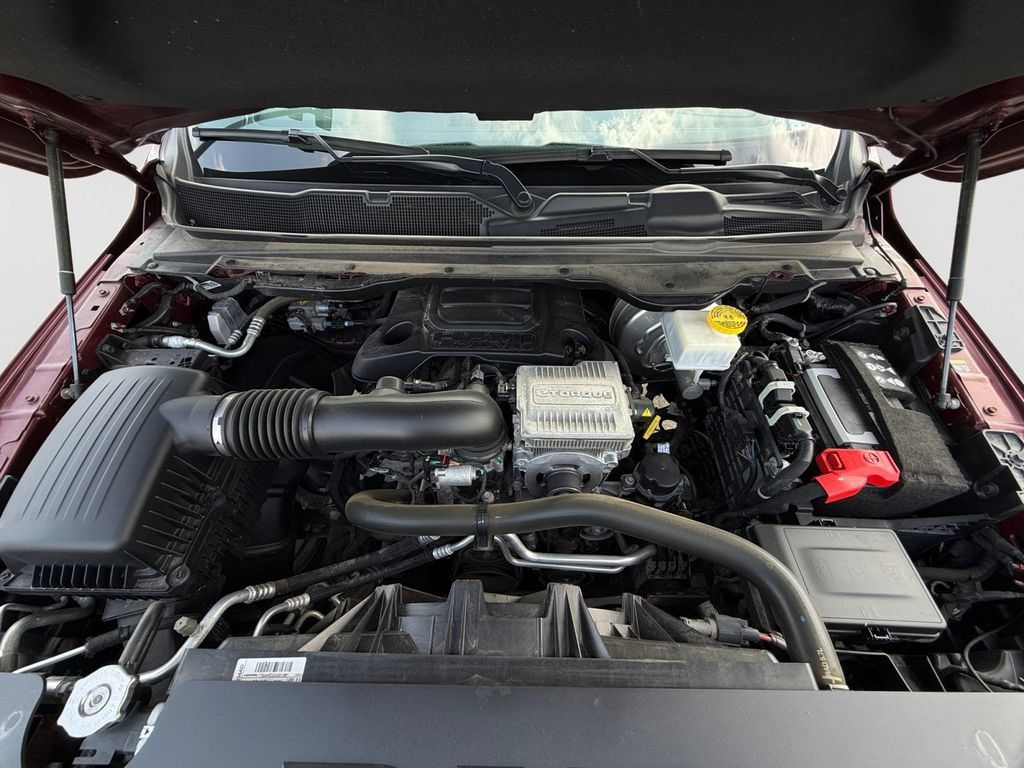 Used 2024 RAM 1500 Laramie AWD/4WD image 22