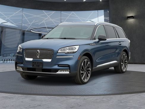Used 2020 Lincoln Aviator Reserve w/ Equipment Group 202A AWD/4WD image 2