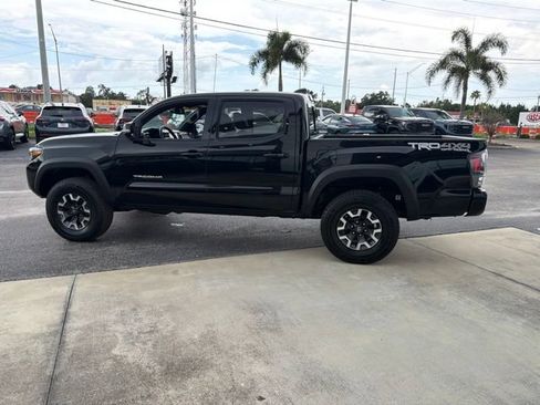 Used 2023 Toyota Tacoma TRD Off-Road w/ TRD Premium Off Road Package AWD/4WD image 5