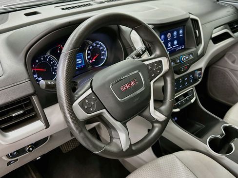 Used 2024 GMC Terrain SLE AWD/4WD image 18
