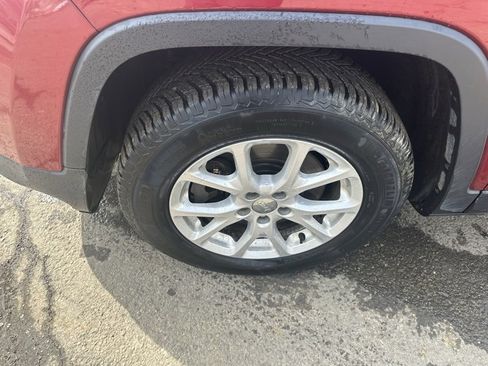 Used 2015 Jeep Cherokee Latitude w/ Comfort/Convenience Group image 21