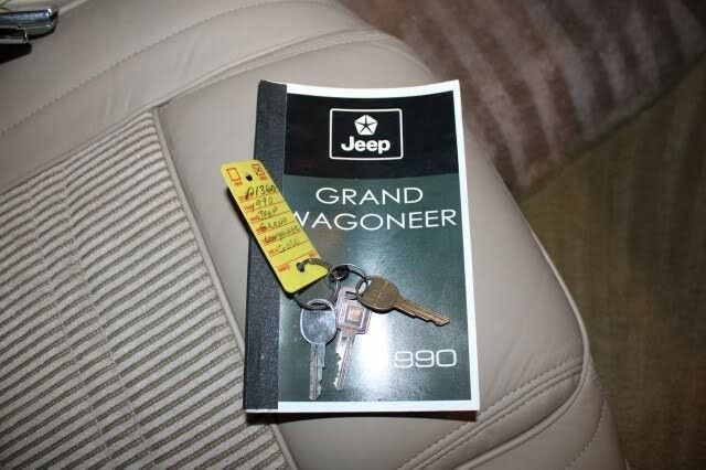 Used 1990 Jeep Grand Wagoneer AWD/4WD image 79