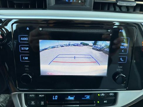 Used 2019 Toyota Corolla LE FWD image 13
