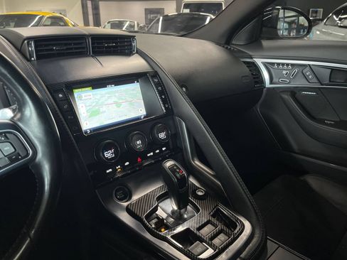 Used 2018 Jaguar F-TYPE Coupe RWD image 42