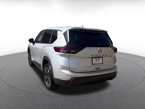 Used 2025 Nissan Rogue SV FWD image 11