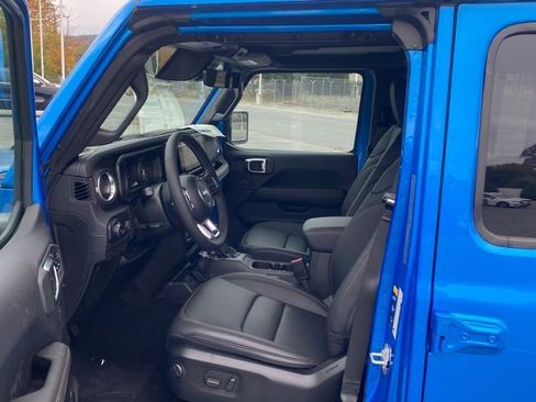 New 2026 Jeep Wrangler Unlimited Sahara AWD/4WD image 15