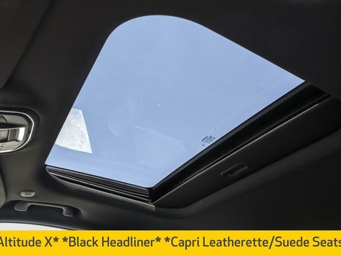 New 2025 Jeep Grand Cherokee Altitude image 8