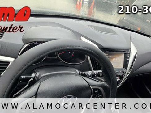 Used 2013 Hyundai Veloster RE:MIX Edition FWD image 35