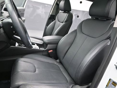 Used 2019 Hyundai Santa Fe AWD image 17