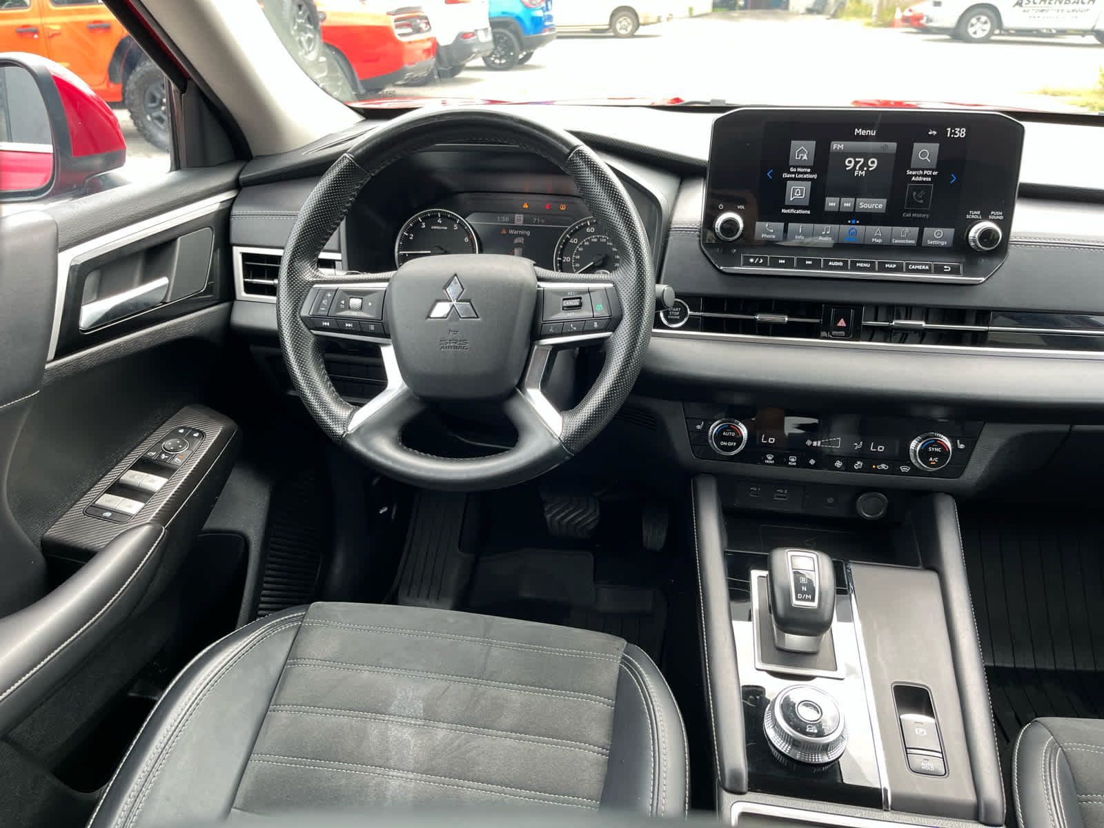 Used 2024 Mitsubishi Outlander SE AWD/4WD image 24