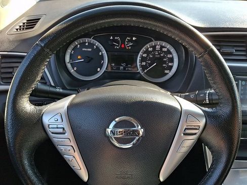 Used 2015 Nissan Sentra SR w/ SR Premium Package FWD image 20