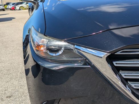 Used 2018 MAZDA CX-9 Touring image 10