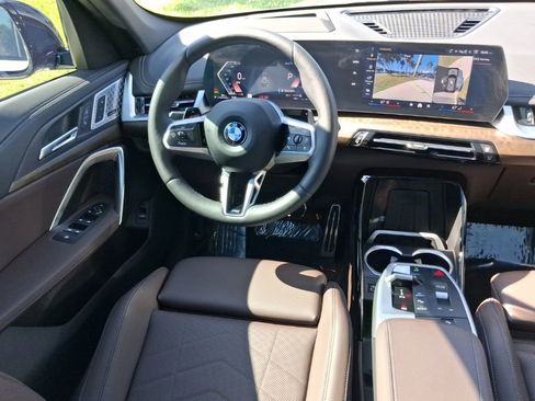Used 2025 BMW X1 xDrive28i w/ Premium Package AWD/4WD image 9