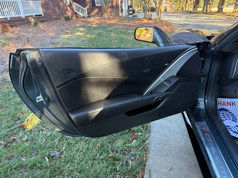 Used 2014 Chevrolet Corvette Stingray Coupe image 44