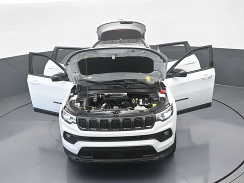 Used 2023 Jeep Compass Altitude image 70