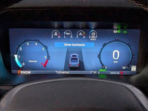 Used 2025 Ford F150 Lariat w/ Equipment Group 501A Mid image 3