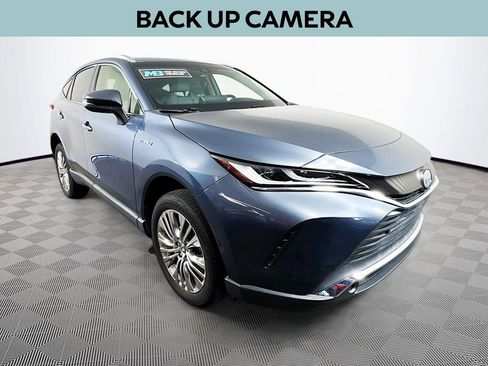 Used 2021 Toyota Venza XLE AWD/4WD image 3