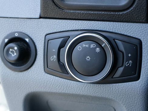 Used 2019 Ford Transit 350 XLT image 24