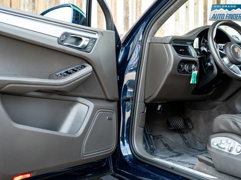 Used 2015 Porsche Macan Turbo image 9