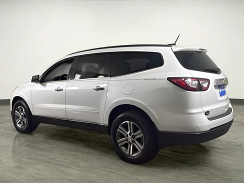 Used 2016 Chevrolet Traverse LT image 5