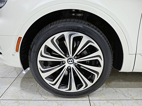 Certified 2022 Bentley Bentayga image 51