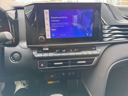 Used 2025 Toyota Camry LE image 14