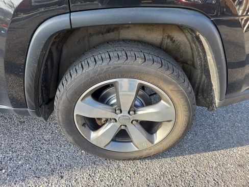 Used 2016 Jeep Grand Cherokee Limited AWD/4WD image 25