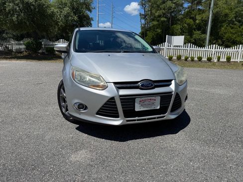 Used 2014 Ford Focus SE w/ Equipment Group 201A FWD image 36